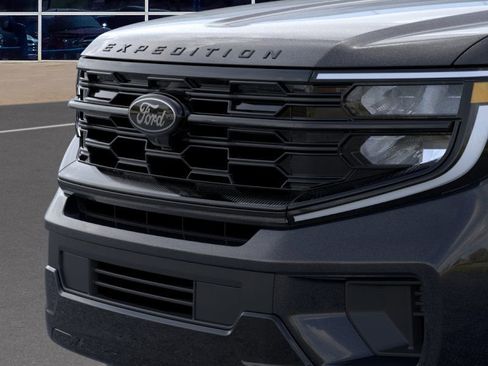 New 2025 Ford Expedition Platinum w/ Stealth Performance Package image 17