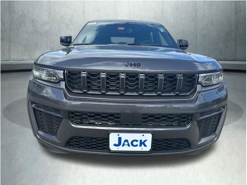 New 2026 Jeep Grand Cherokee L 4WD image 9