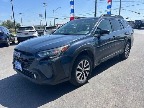 Used 2024 Subaru Outback Premium AWD/4WD image 3