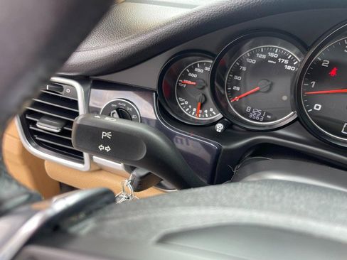 Used 2013 Porsche Panamera 4 Platinum Edition image 31