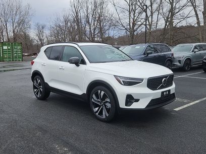 New 2026 Volvo XC40 B5 Ultra w/ Protection Package Premier