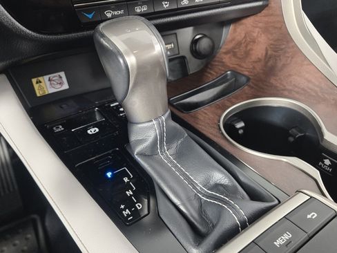 Used 2021 Lexus RX 350L Premium image 23