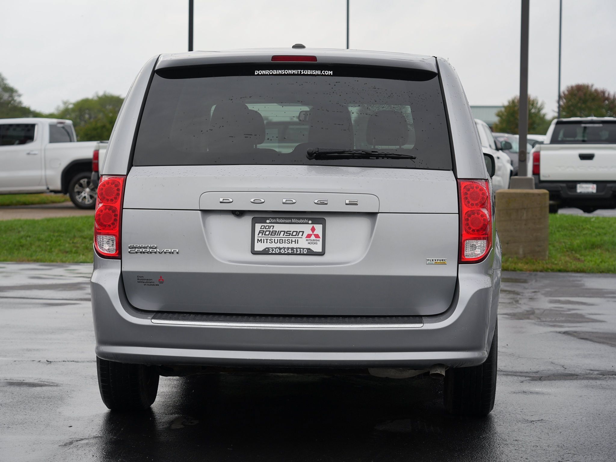 Used 2018 Dodge Grand Caravan SE w/ UConnect Hands-Free Group FWD image 4