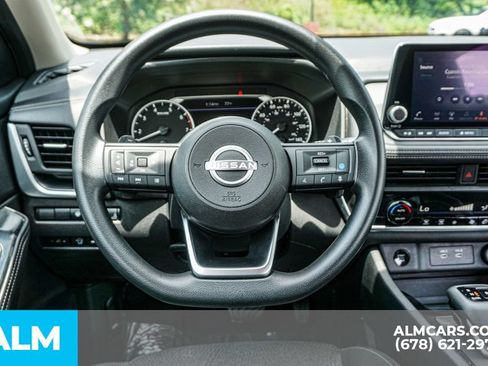 Used 2024 Nissan Rogue SV FWD image 28