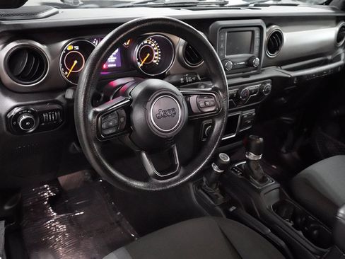 Used 2020 Jeep Wrangler Sport AWD/4WD image 10