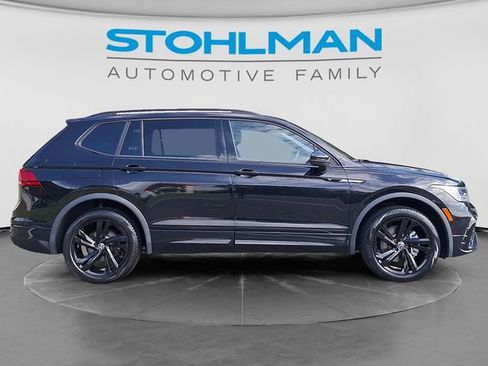 Certified 2023 Volkswagen Tiguan SE R-Line FWD image 4