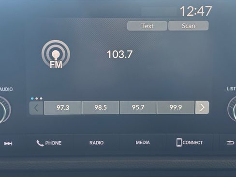 Used 2025 Honda CR-V EX image 8