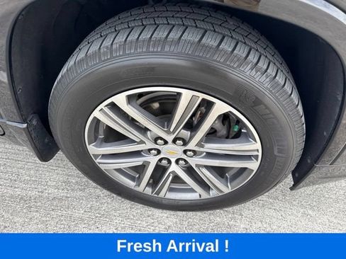 Used 2023 Chevrolet Traverse High Country FWD image 23