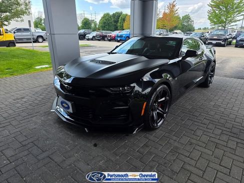 Used 2021 Chevrolet Camaro SS RWD image 1