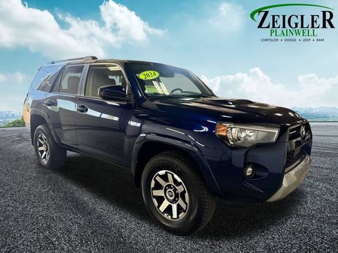 Used 2024 Toyota 4Runner TRD Off-Road AWD/4WD image 7