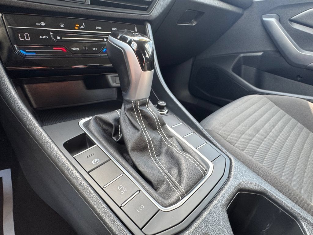 Used 2025 Volkswagen Jetta S FWD image 27