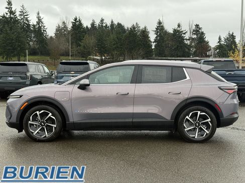 New 2026 Chevrolet Equinox EV LT image 2