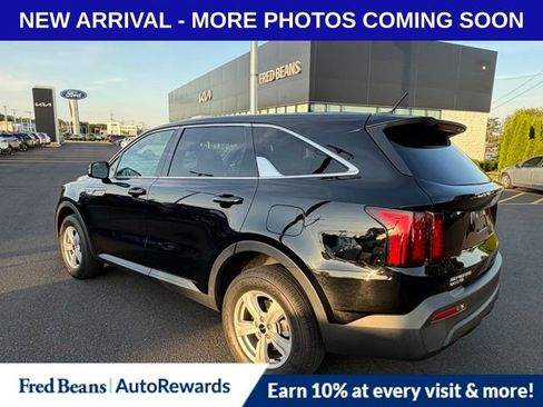 Used 2023 Kia Sorento LX AWD/4WD image 5