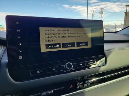 Used 2025 Mitsubishi Outlander SE image 15