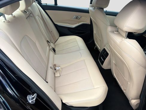 Used 2022 BMW 330i Sedan w/ Driving Assistance Package RWD image 29