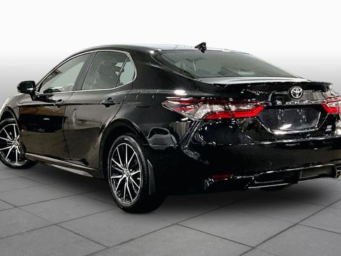 Used 2024 Toyota Camry SE w/ Cold Weather Package AWD/4WD image 12