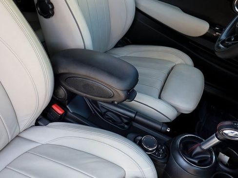 Used 2019 MINI Cooper S image 44