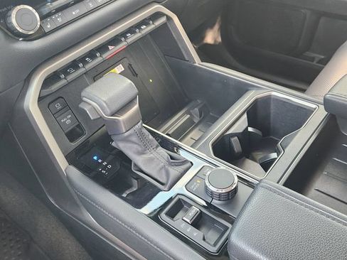 Used 2023 Toyota Tundra Limited AWD/4WD image 16