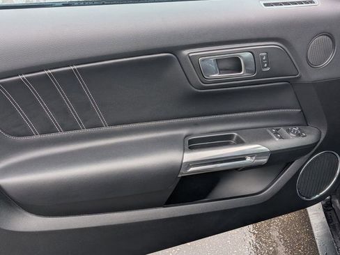 Used 2022 Ford Mustang GT Premium image 22