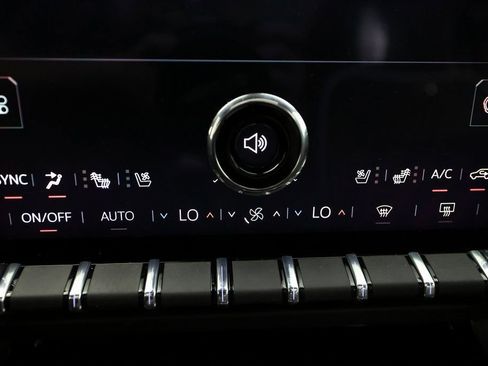 Used 2026 GMC Yukon XL AT4 Ultimate w/ LPO, Floor Liner Package image 31