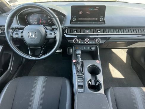 Used 2025 Honda Civic Sport image 3