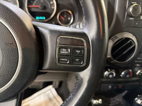 Used 2013 Jeep Wrangler Unlimited Sport AWD/4WD image 15