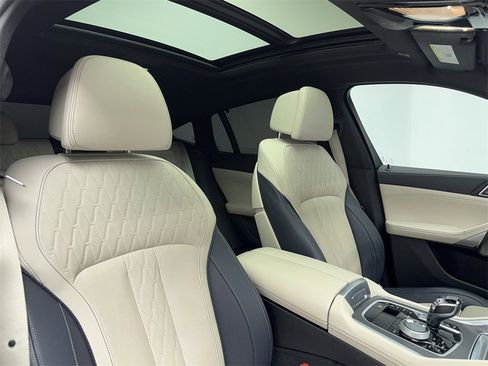 Used 2023 BMW X6 xDrive40i w/ Executive Package image 48