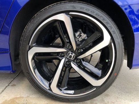 Used 2019 Honda Accord Sport image 5