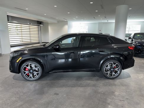 New 2026 BMW X2 xDrive28i w/ Technology Package AWD/4WD image 4