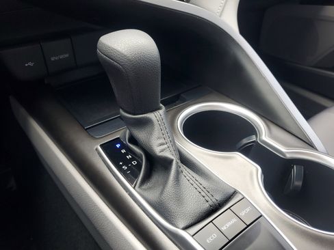 Used 2023 Toyota Camry LE image 29