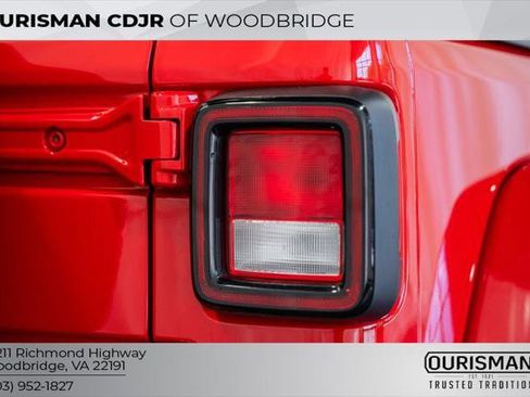 Certified 2022 Jeep Wrangler Unlimited Sahara w/ Cold Weather Group AWD/4WD image 7