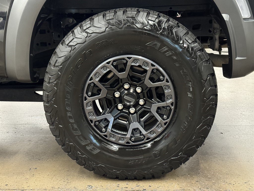 Used 2023 Ford F150 Raptor w/ Raptor 37 Performance Package AWD/4WD image 9