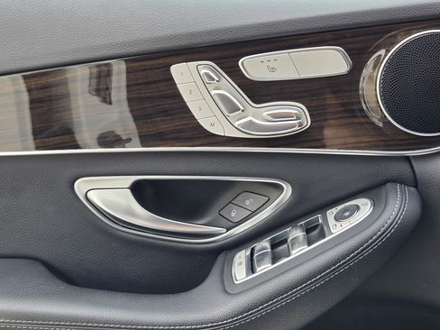 Used 2018 Mercedes-Benz C 300 4MATIC Sedan image 33