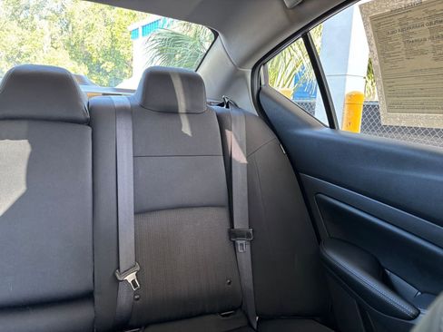 Used 2025 Nissan Altima 2.5 SV FWD image 37