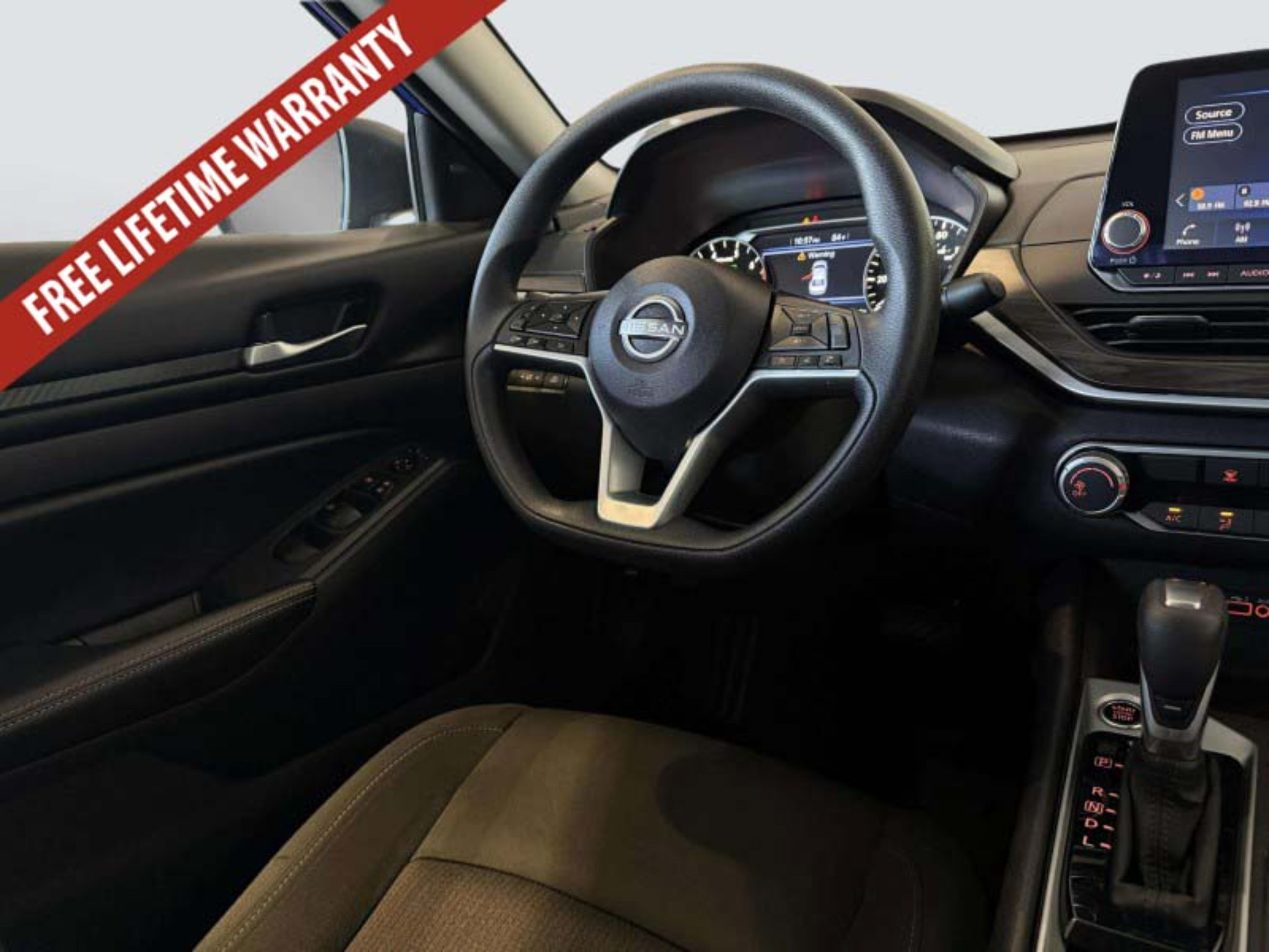 Used 2025 Nissan Altima 2.5 SV FWD image 22