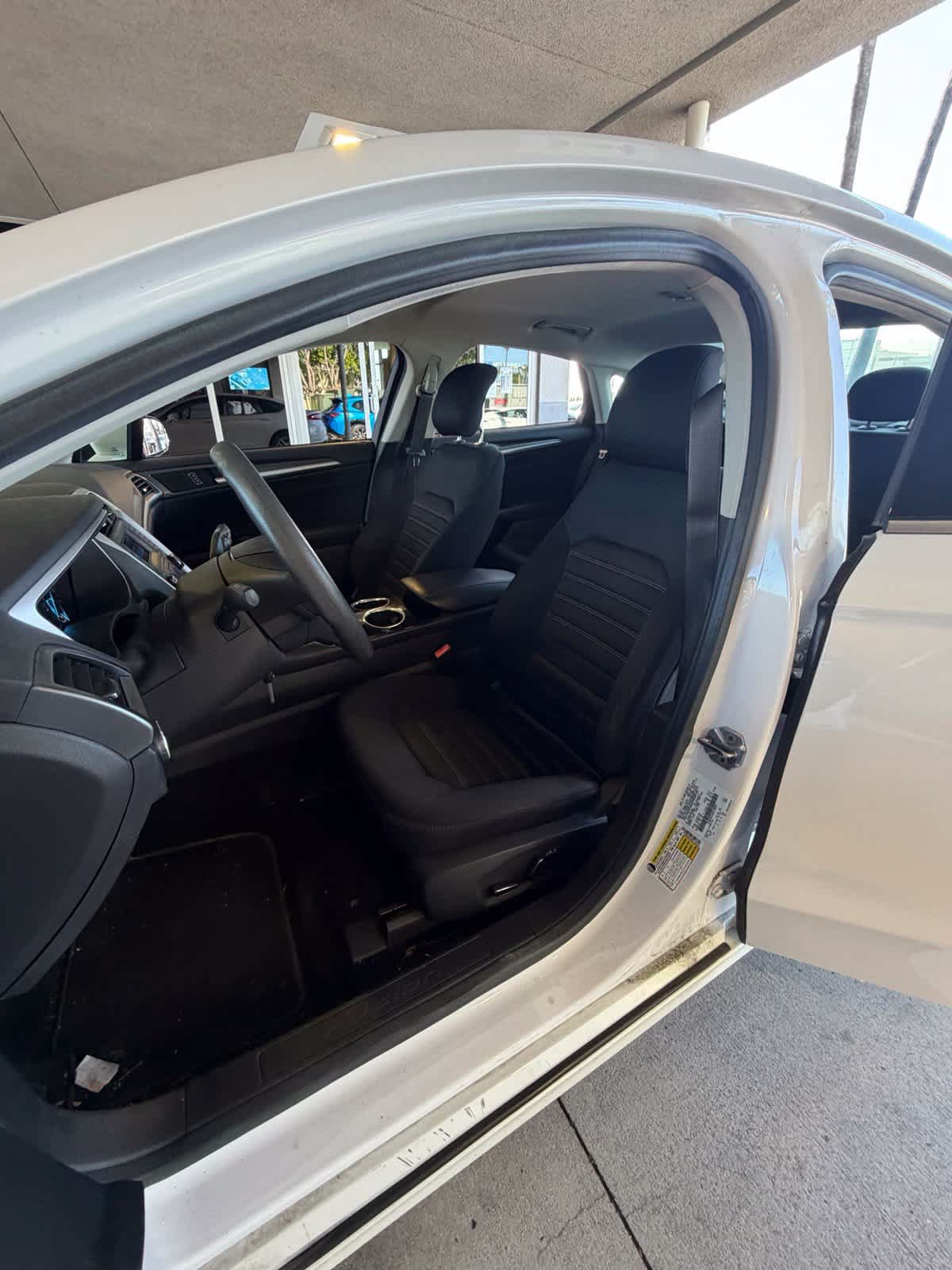 Used 2013 Ford Fusion SE FWD image 20