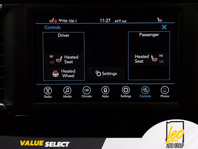 Used 2020 Chrysler Pacifica Touring-L w/ Tire & Wheel Group FWD image 11