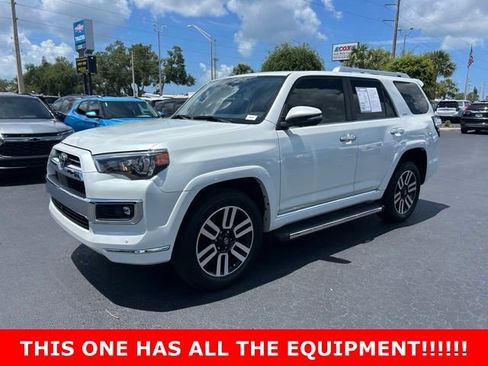 Used 2024 Toyota 4Runner Limited AWD/4WD image 3