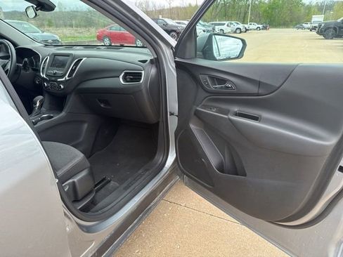 Used 2024 Chevrolet Equinox LT image 23