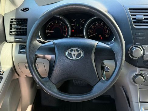 Used 2010 Toyota Highlander 2WD image 17