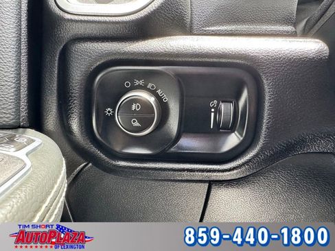 Used 2024 RAM 2500 Big Horn AWD/4WD image 31