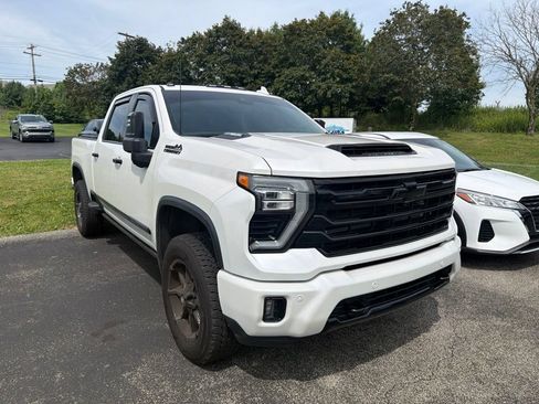 Used 2025 Chevrolet Silverado 2500 High Country w/ Technology Package AWD/4WD image 1