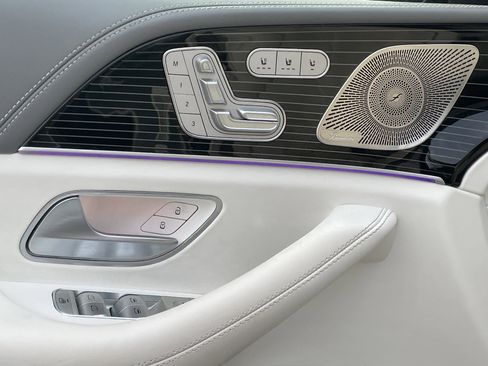 Certified 2023 Mercedes-Benz Maybach GLS 600 4MATIC image 18