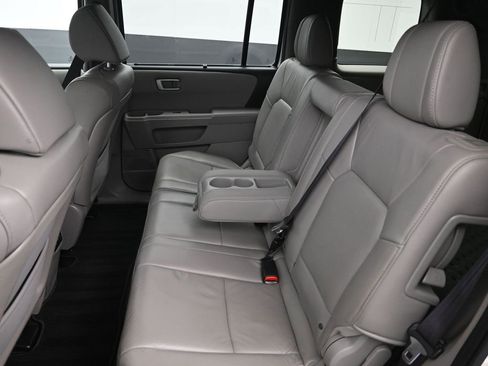 Used 2014 Honda Pilot Touring image 32