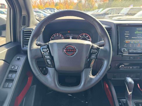 Used 2023 Nissan Frontier PRO-4X w/ Tow Package image 11