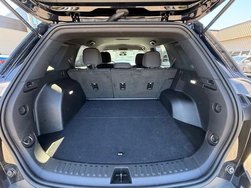 Used 2025 Chevrolet Equinox LT AWD/4WD image 6