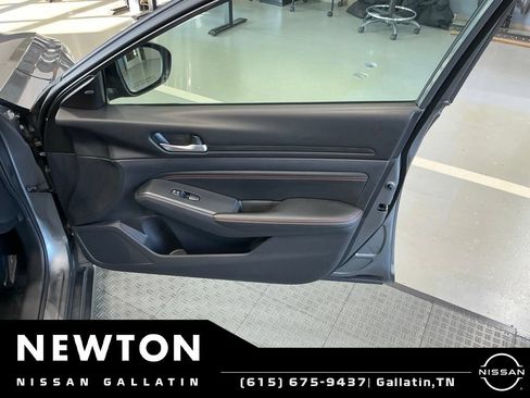 Used 2020 Nissan Altima 2.5 SR FWD image 35