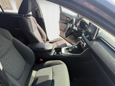 Used 2021 Toyota RAV4 XLE w/ Convenience Package AWD/4WD image 15