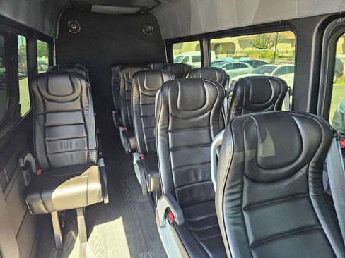 Used 2024 Mercedes-Benz Sprinter 3500 image 13