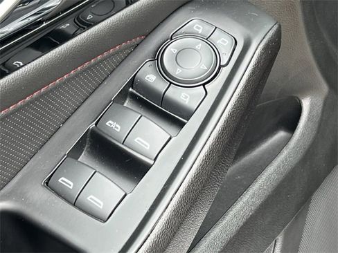 Used 2023 Chevrolet Traverse RS image 17